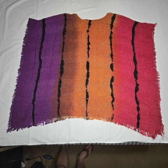 DILEMMA NEW YORK RAYON PONCHO TOP KNIT WOVEN PURPLE ORANGE RED WOMENS 40" X 32" - Picture 5 of 5